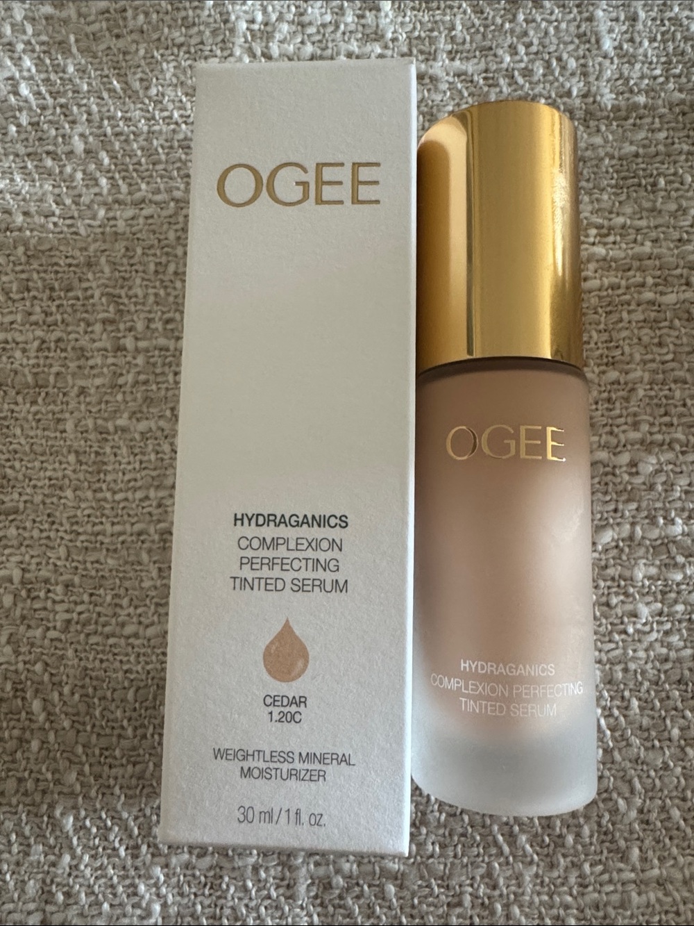 OGEE Hydraganics Complexion Perfecting Tinted Serum - Cedar (Light Tan)